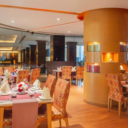 Taj Chandīgarh Екстериор снимка The restaurant