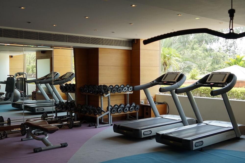 Taj Chandīgarh Екстериор снимка A gym at a hotel