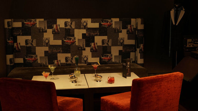 Taj Chandīgarh Екстериор снимка A bar in a hotel