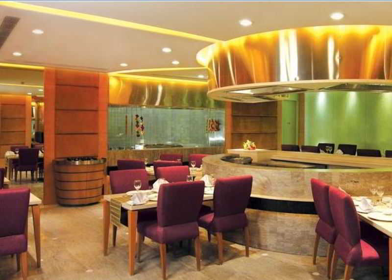Taj Chandīgarh Екстериор снимка The restaurant