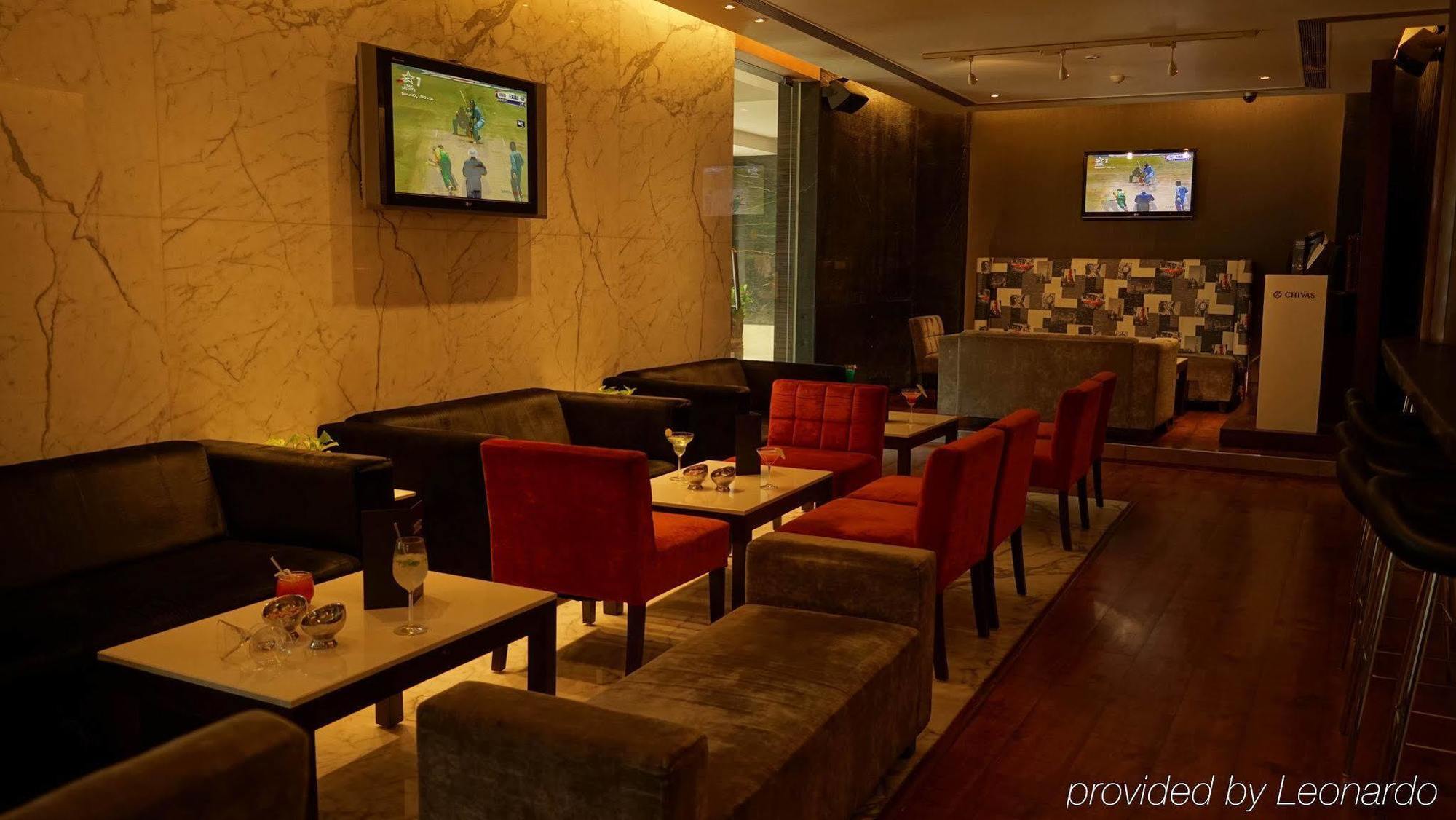 Taj Chandīgarh Екстериор снимка The lounge at the airport